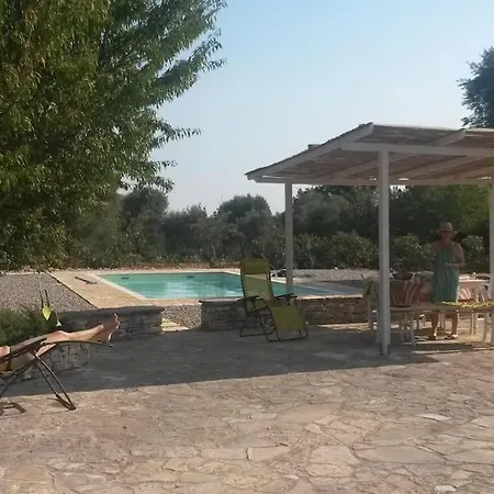 Trullo With Swimming Pool. Charme&relax Holiday home